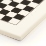 Handgemachtes Schachbrett aus lackiertem Holz weiß und schwarz